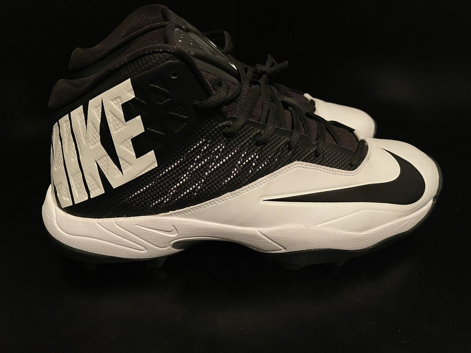 Nike 603370-100 Men's Size 15 Cleat Shoe White / Black