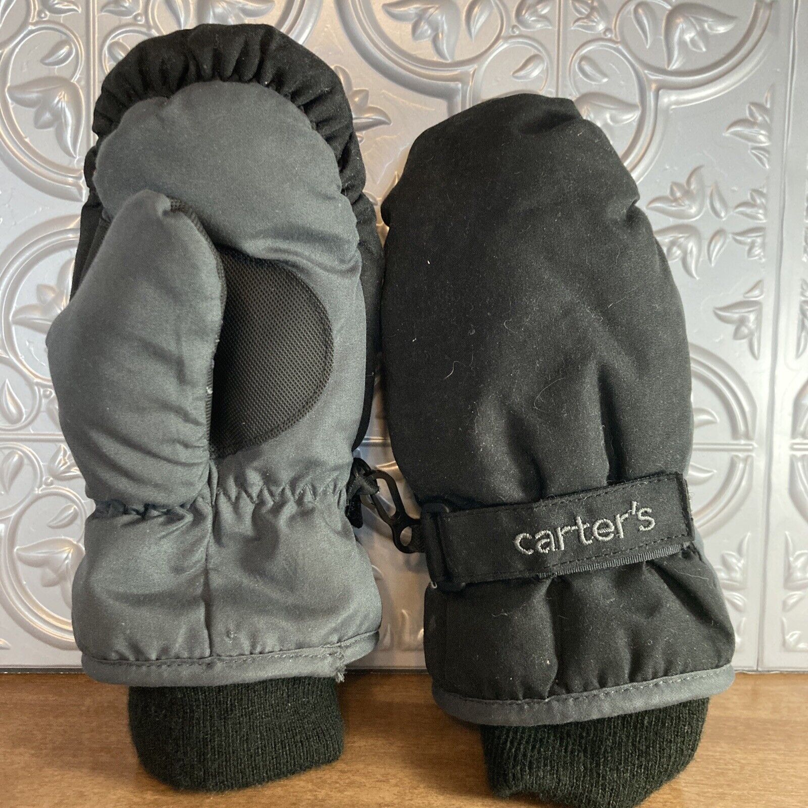 Carter’s Gloves/mittens Size  4-7 Snow Ski Play