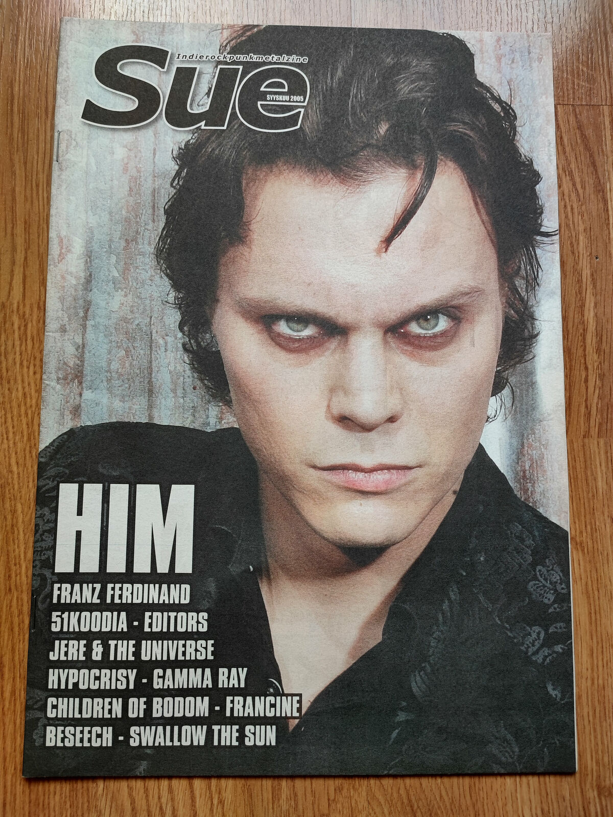 Finnish Sue Magazine 9/2005 : Ville Valo Cover + Him, Franz Ferdinand, Bodom, ..