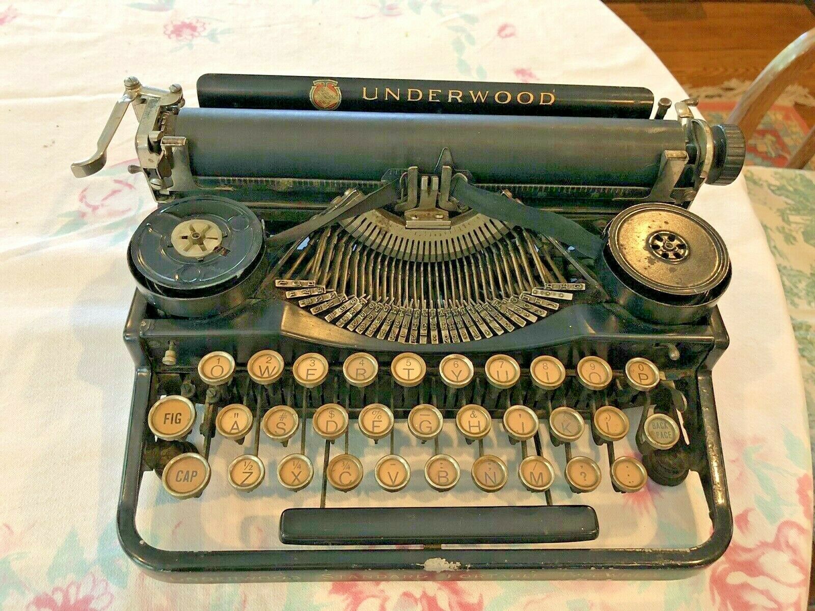 Underwood Standard Portable Typewriter 3 Bank Serial 40918